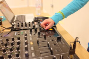 DJ Yellow Sub 6