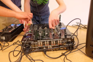 DJ Yellow Sub 8
