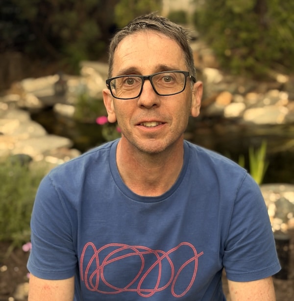 Portrait photo of Noel Lobley